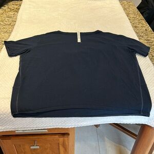 Lululemon Women’s Back In Action Tee